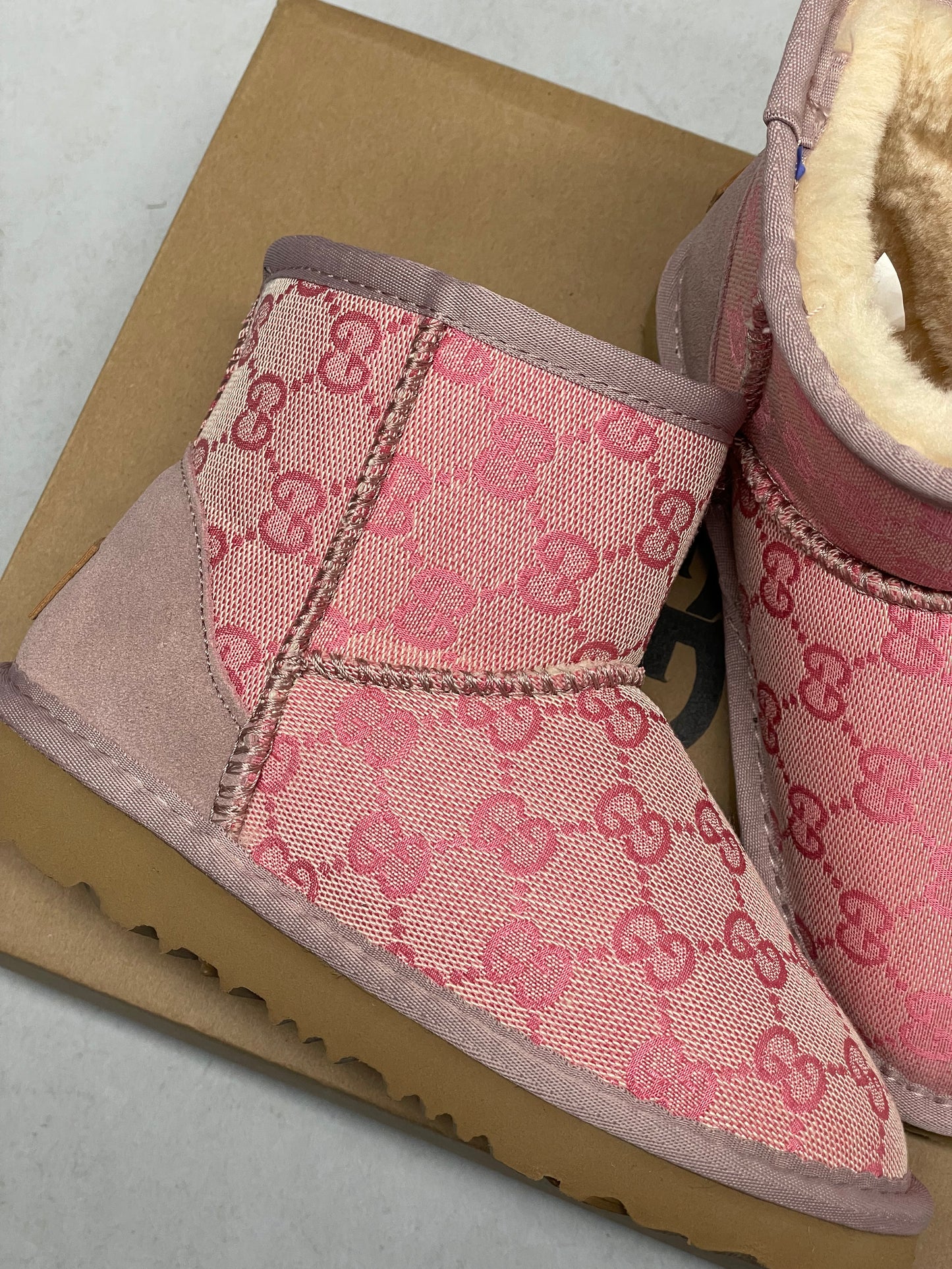 GG Uggs PINK