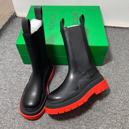 B.TTEGA V.NETA RED BLACK BOOT