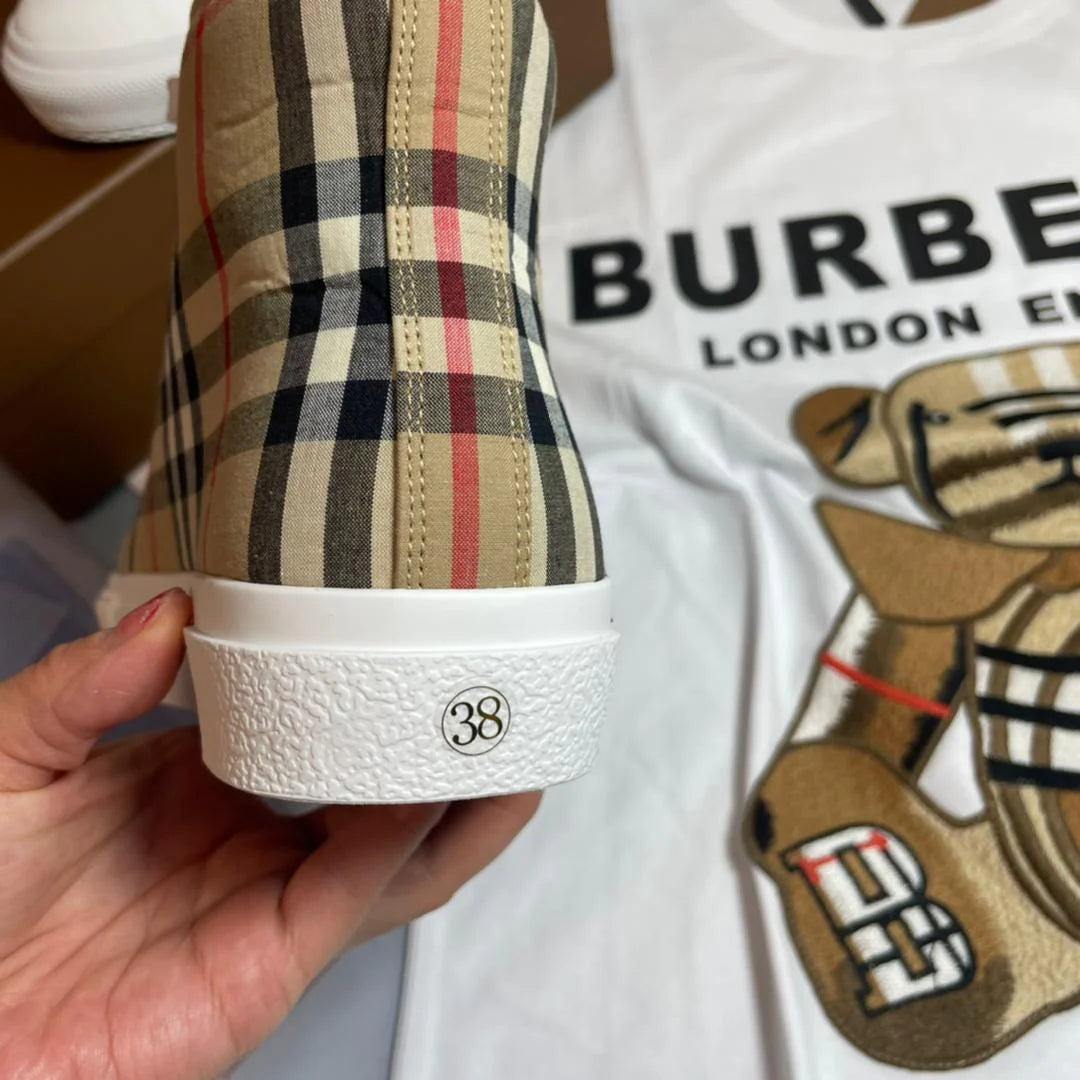 Burberry Sneaker+Shirt Set