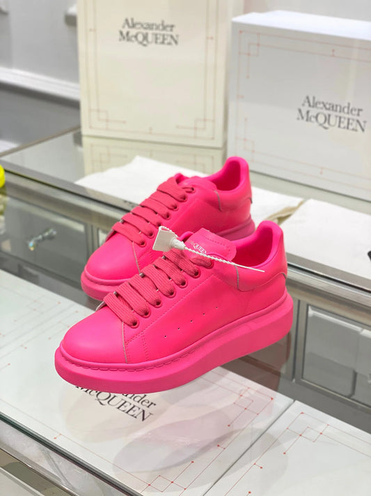 A MCQUEEN HOT PINK PLATFORM SNEAKER