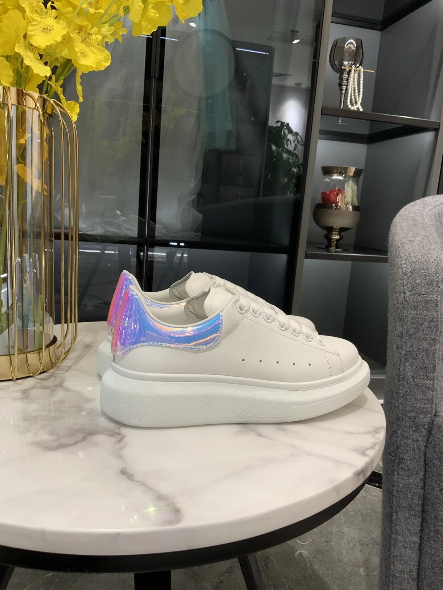 A MCQUEEN WHITE/PURPLE HOLOGRAM PLATFORM SNEAKER