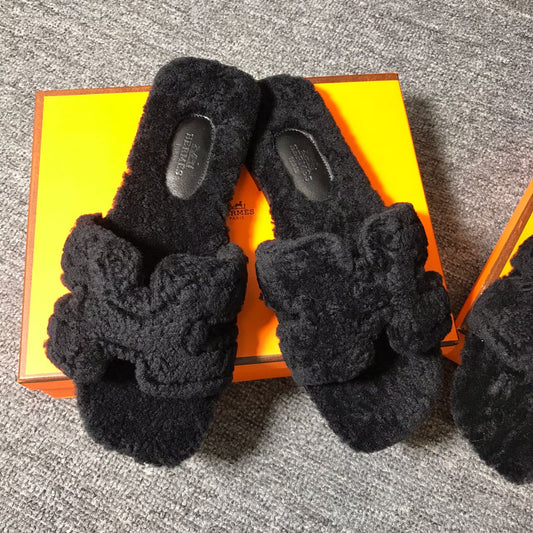 'MES BLACK FUR SANDAL