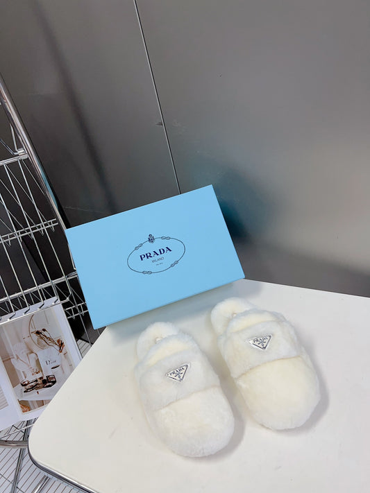 Prada Fur slippers WHITE