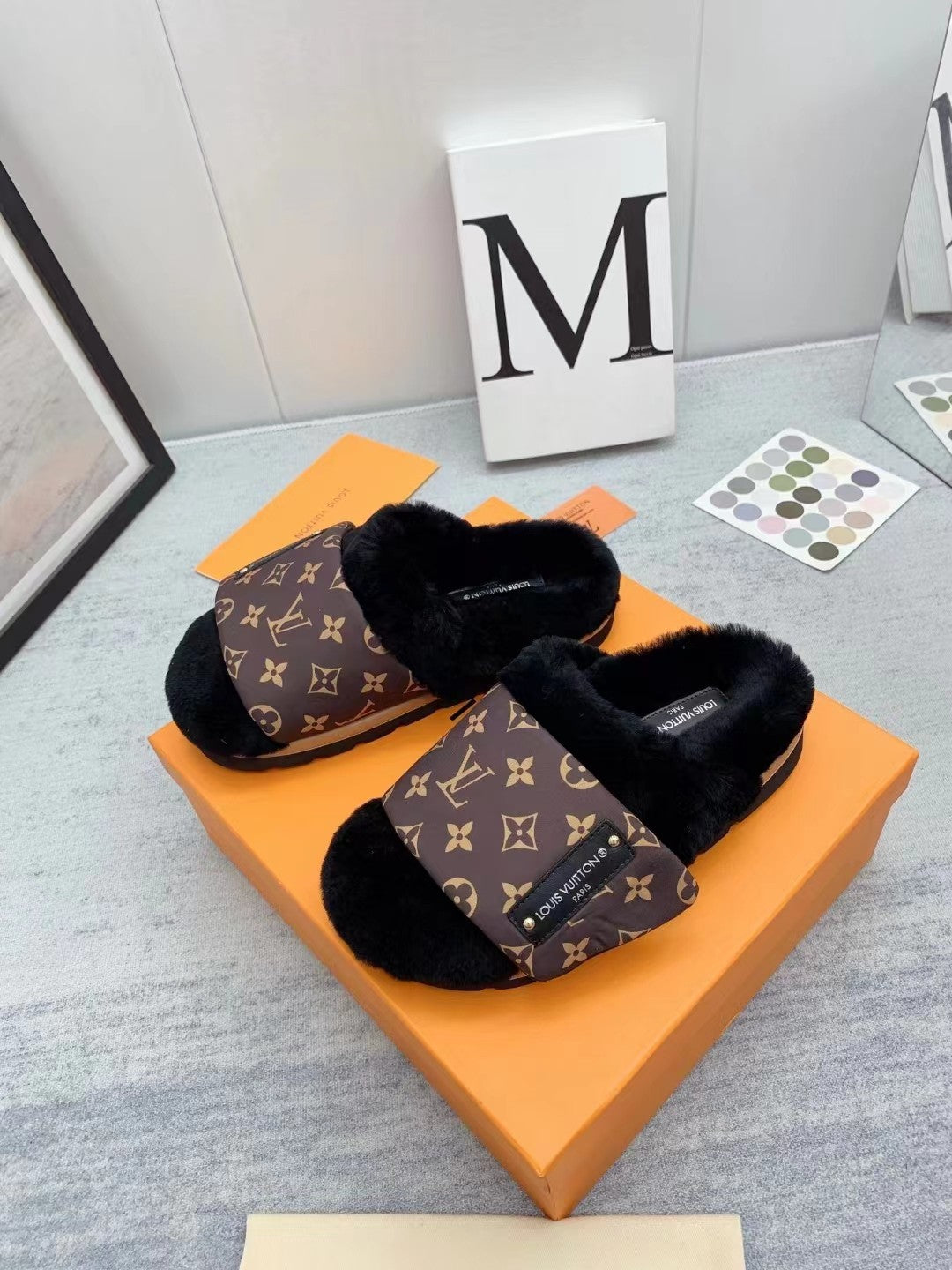 LV Slip On Slippers BLACK