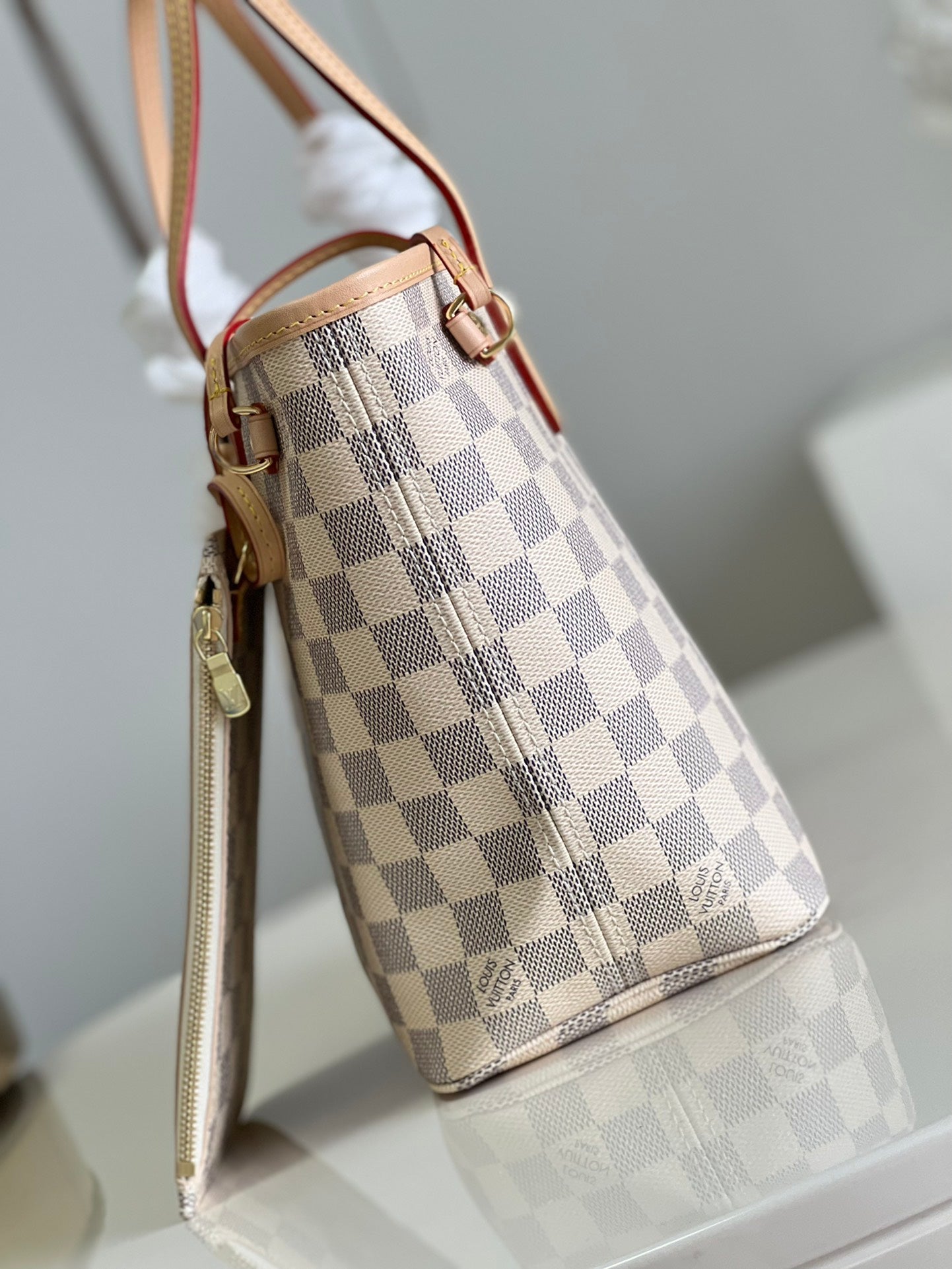 LV WHITE NEVER FULL