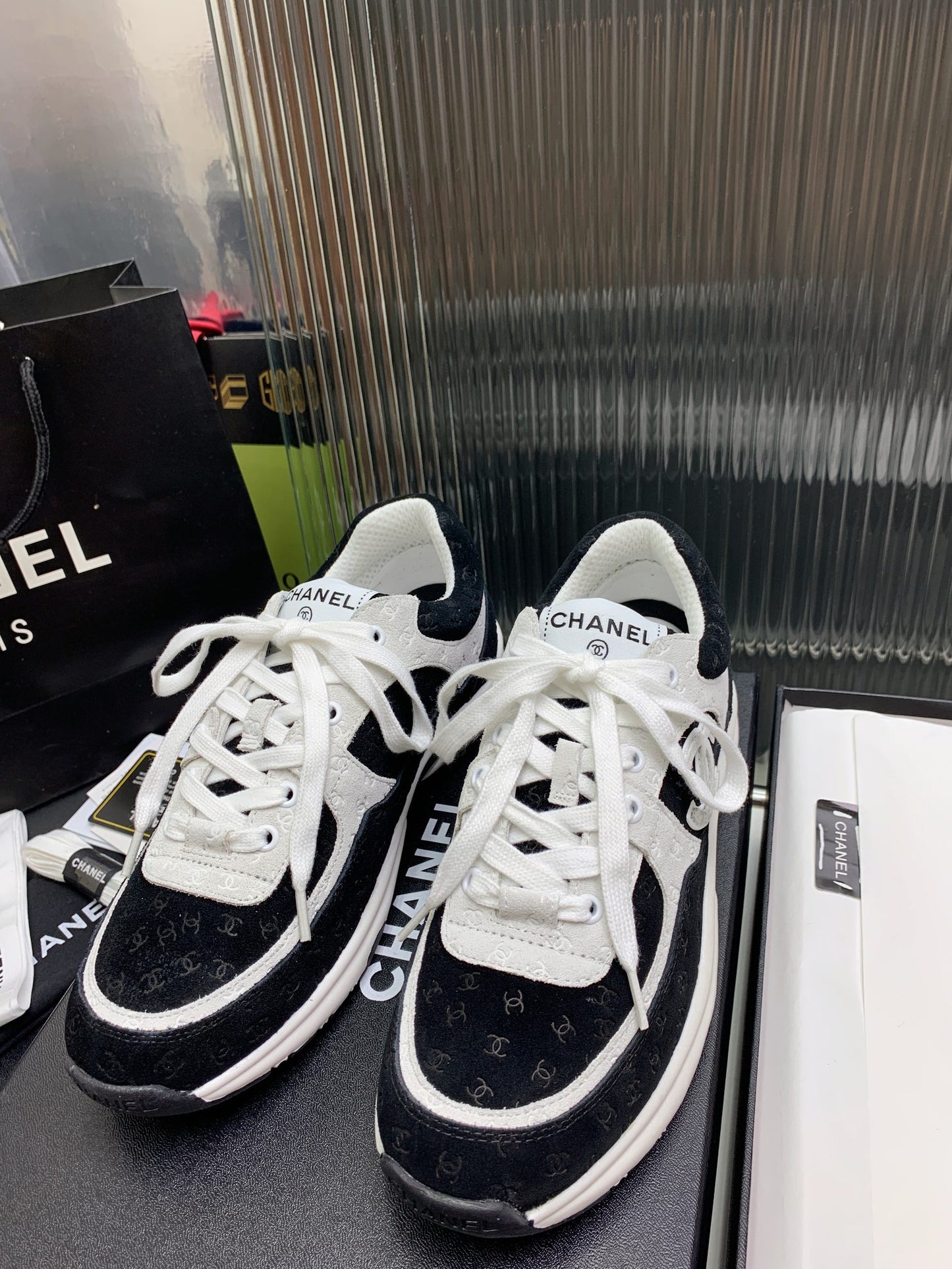 Chanel White/Black SNEAKERS