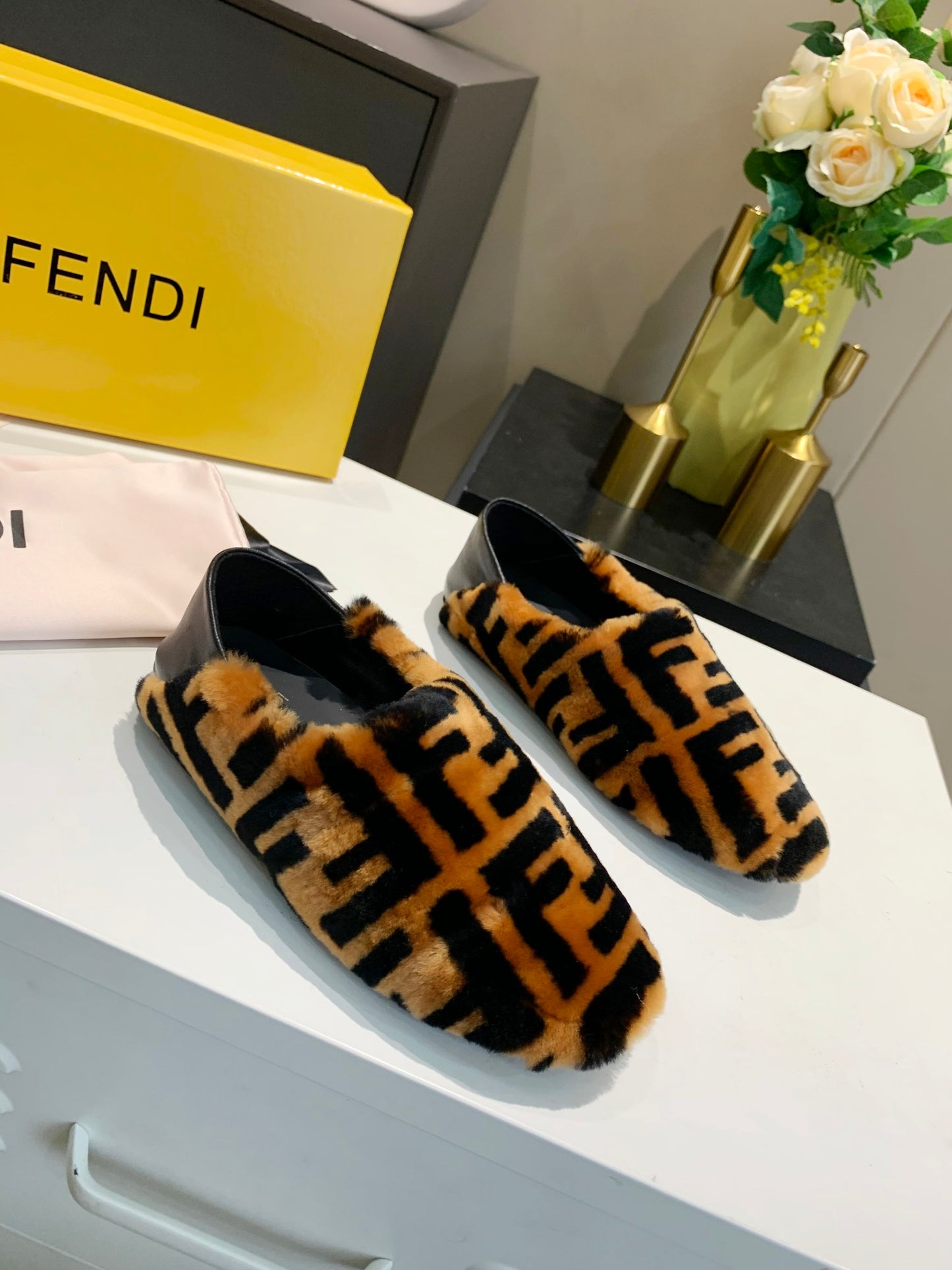 FENDI SLIPPERS