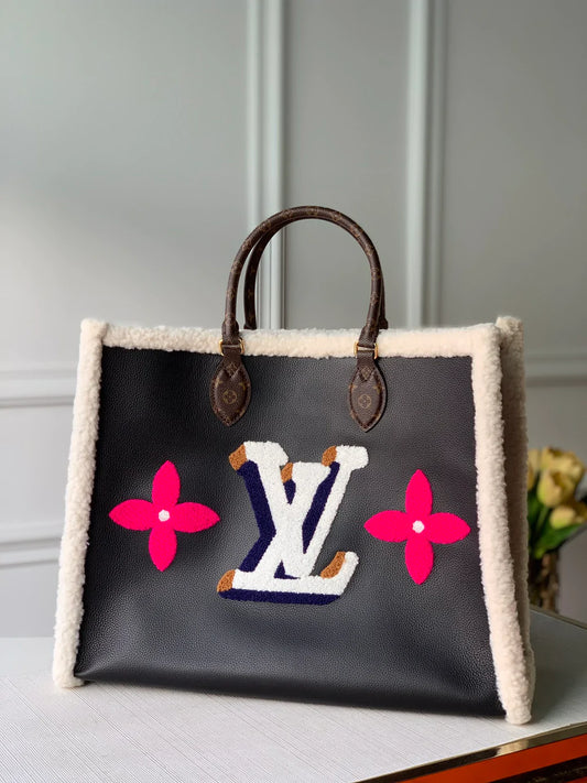 LV ONTHEGO TEDDY BAG