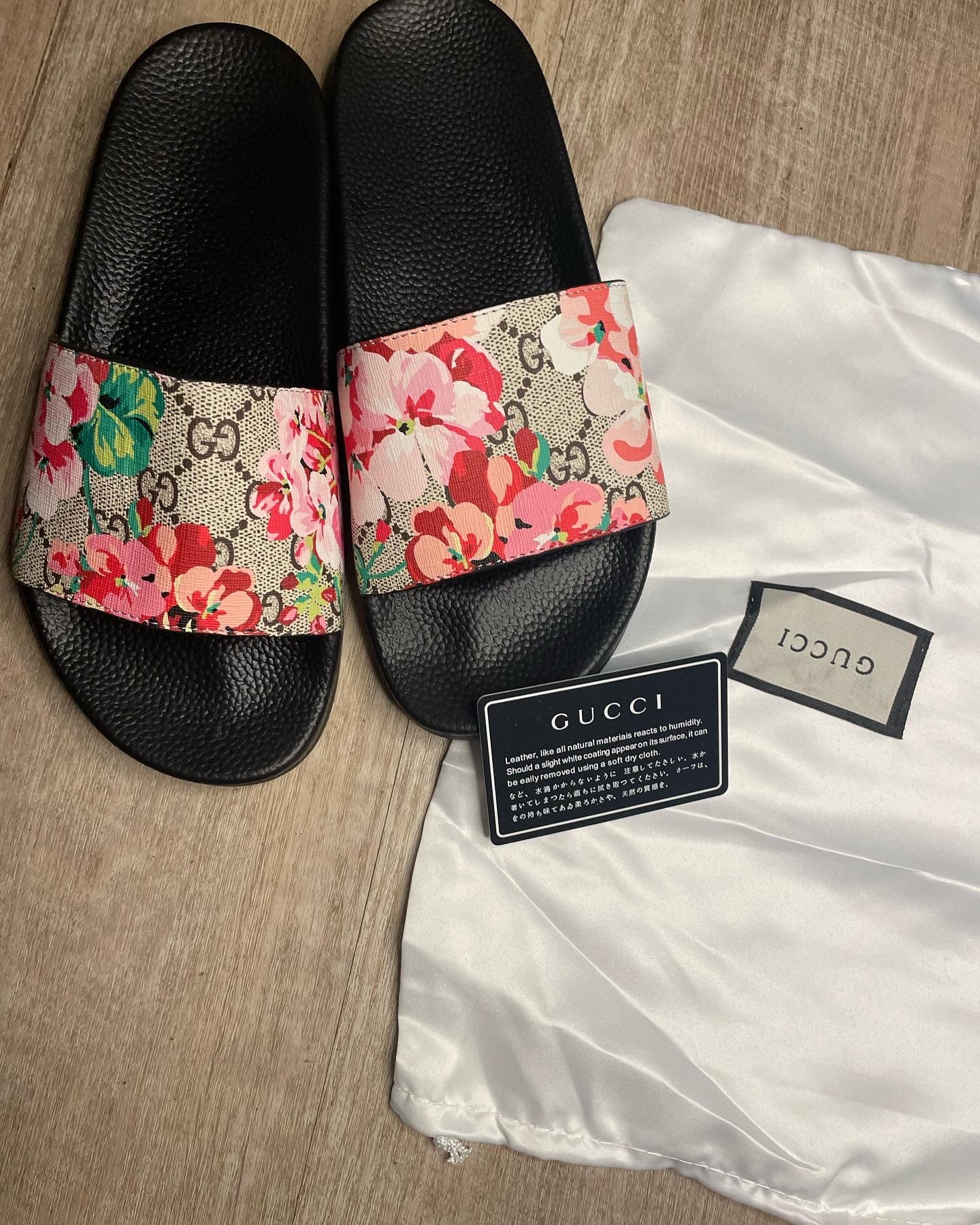 GG FLORAL SLIDES PINK