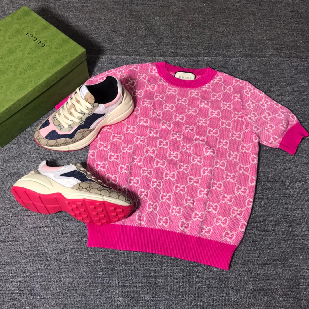 GG PINK SHIRT AND SNEAKER SET