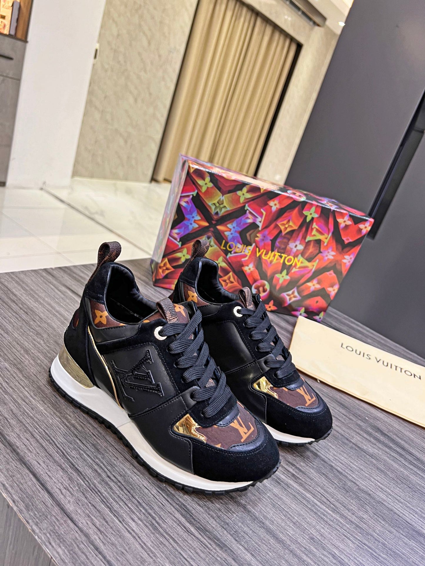 Louis Vuitton Sneakers